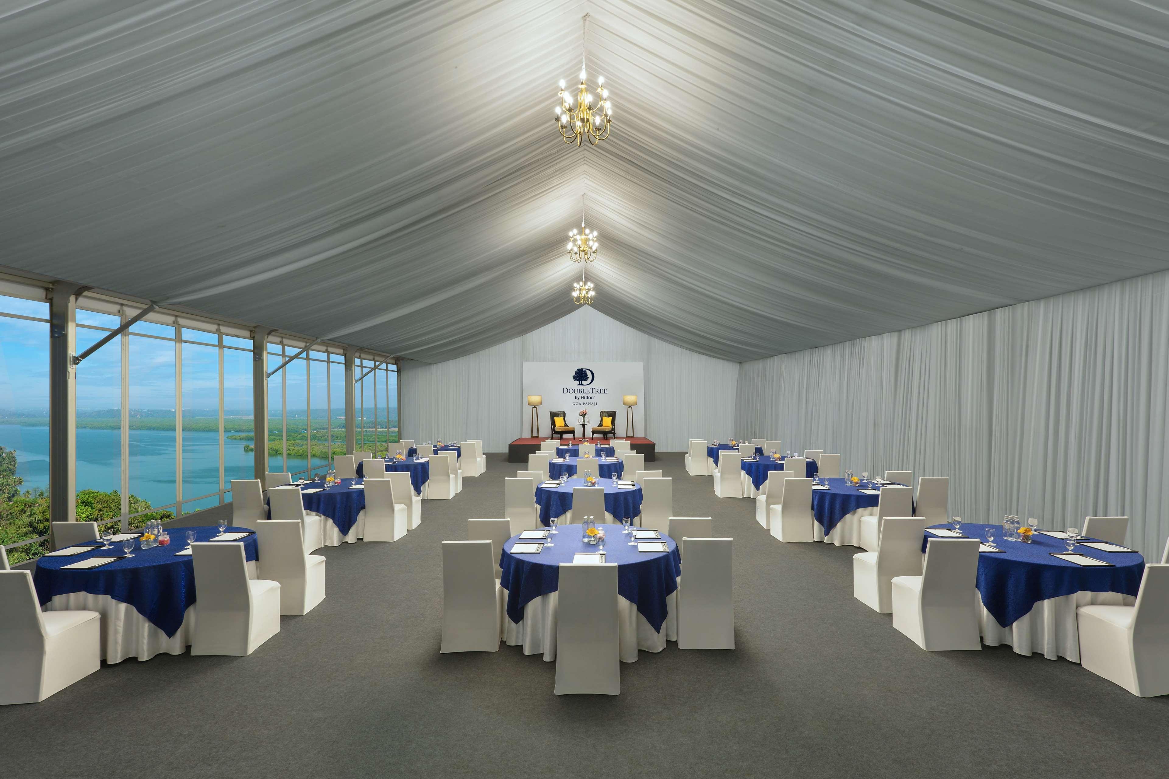 Doubletree By Hilton Goa - Panaji Hotel Exterior foto