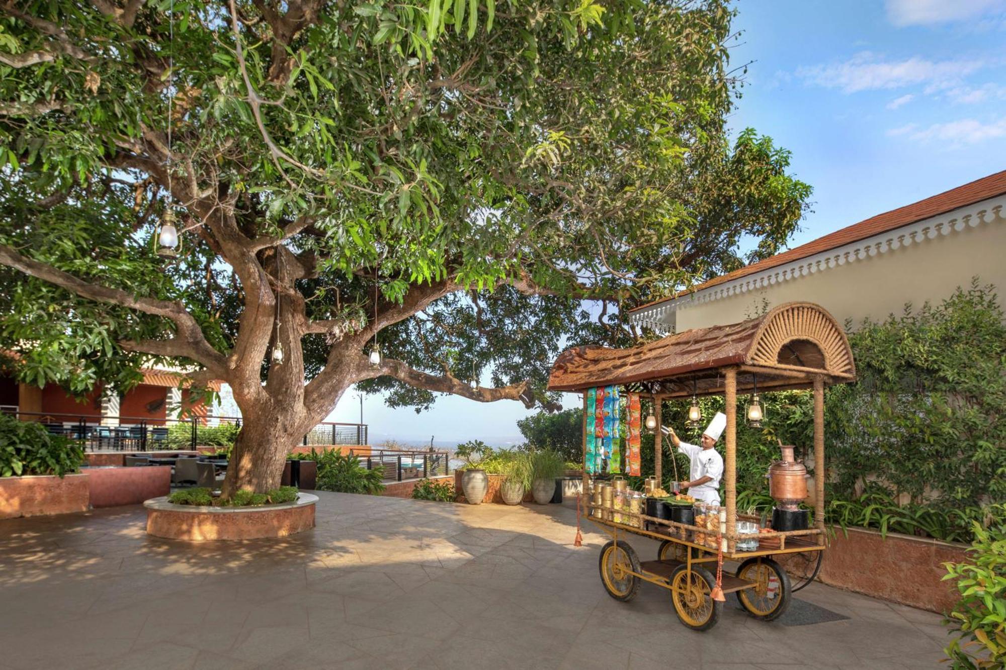 Doubletree By Hilton Goa - Panaji Hotel Exterior foto